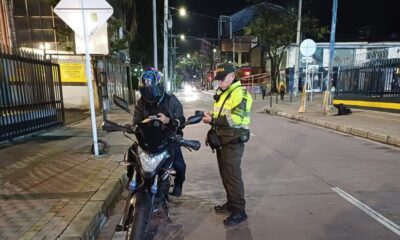 Motociclista si lleva este elemento será multado con 15 SMDLV